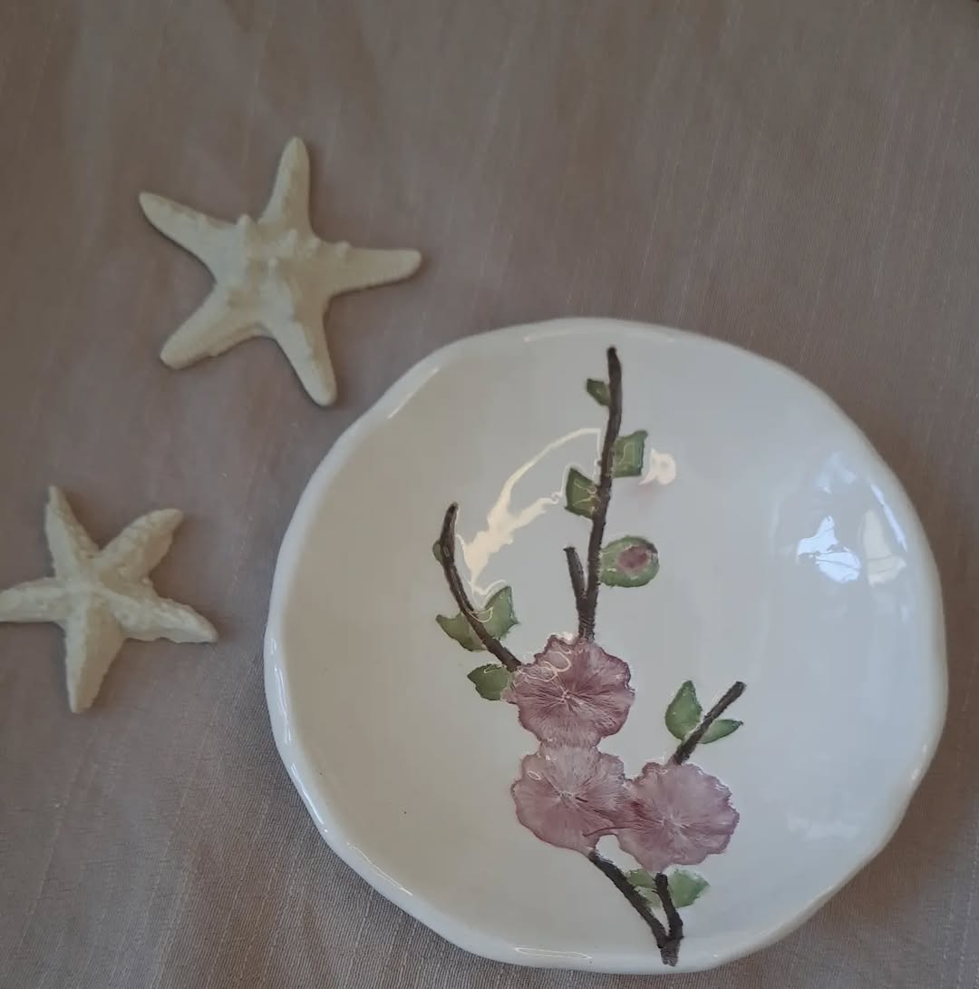 پیاله های سرامیکی نقش برجسته طرح شکوفه