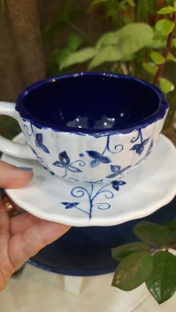 فنجان لاته با زیرفنجانی